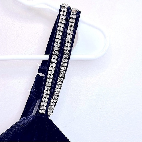 AKIRA Black Bodysuit with Silver Straps - Picture 6 of 16